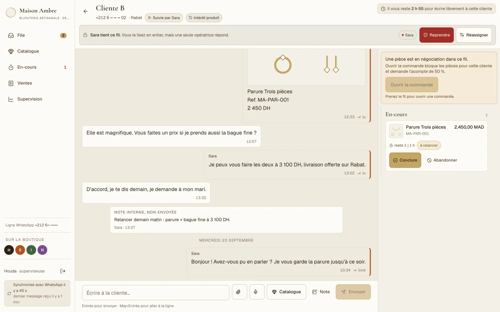 A customer thread read by the supervisor, demo data: the salesperson who holds it, the 24 hour reply window, and the piece under negotiation, flagged to follow up.